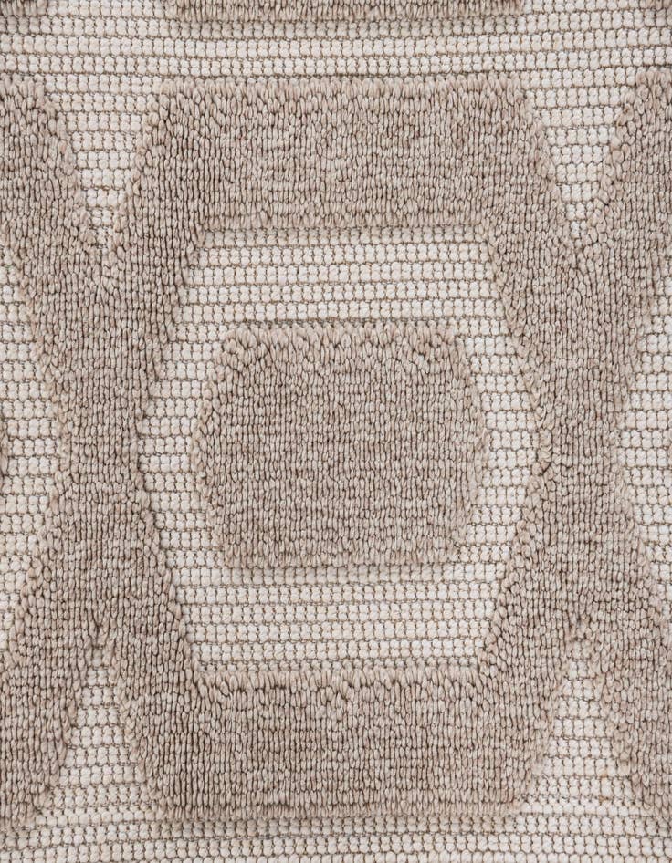 Detail image of 5' 3 x 7' 8 Easy-Clean Trellis Indoor / Outdoor Rug