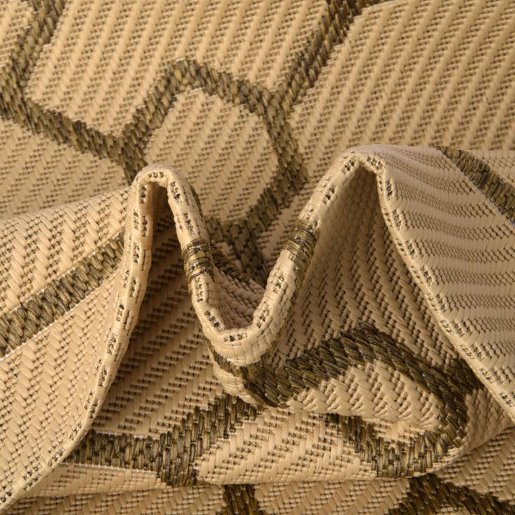 Detail image of 8' x 11' 4 Easy-Clean Trellis Indoor / Outdoor Rug