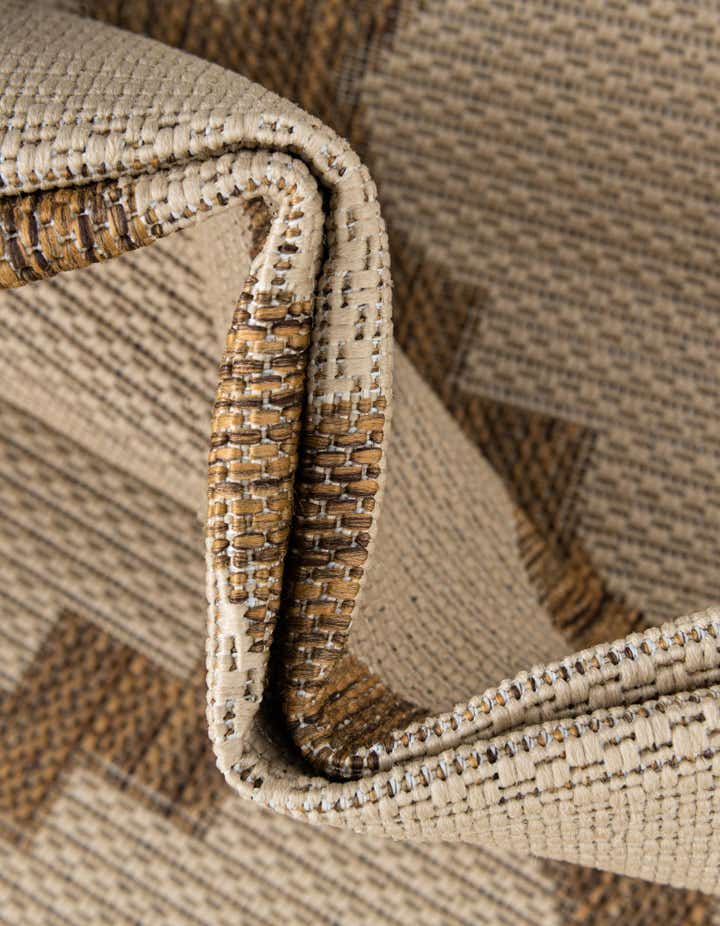 5' 3 x 8' Easy-Clean Trellis Indoor / Outdoor Rug