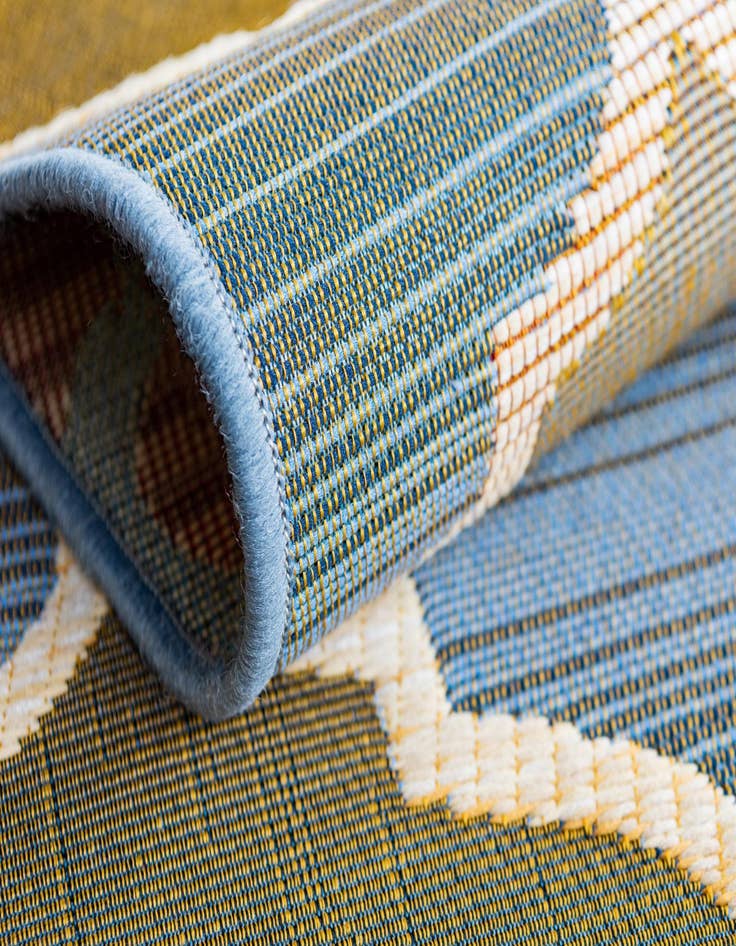 Detail image of 10' x 12'  Washable Trellis Indoor / Outdoor Rug