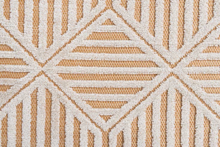 Detail image of 5' 2 x 7' 7 Easy-Clean Trellis Textured Indoor / Outdoor Rug