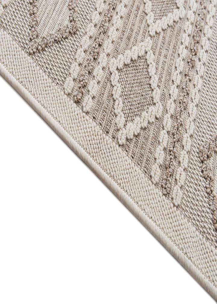 5' 3 x 7' 4 Easy-Clean Trellis Textured Indoor / Outdoor Rug