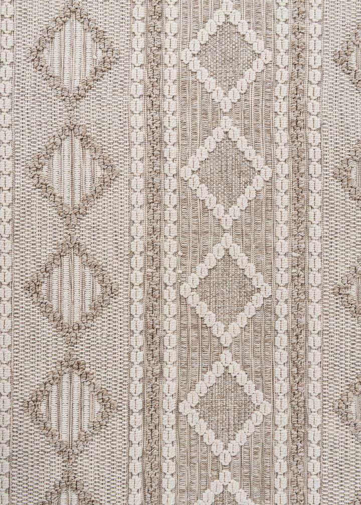 5' 3 x 7' 4 Easy-Clean Trellis Textured Indoor / Outdoor Rug
