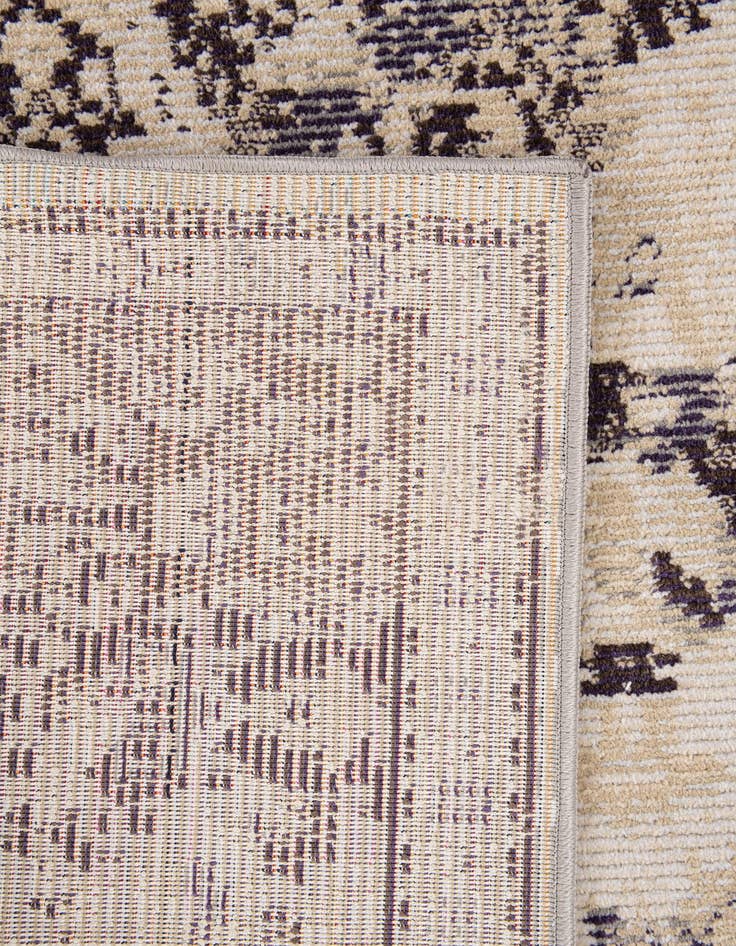 Detail image of 5' 4 x 7' 4 Palazzo Rug