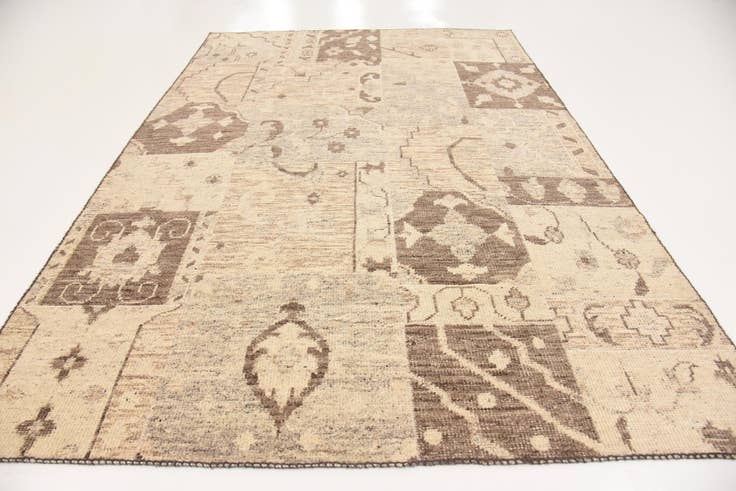 Detail image of 6' 7 x 9' 8 Hand Knotted Patchwork Wool Rug