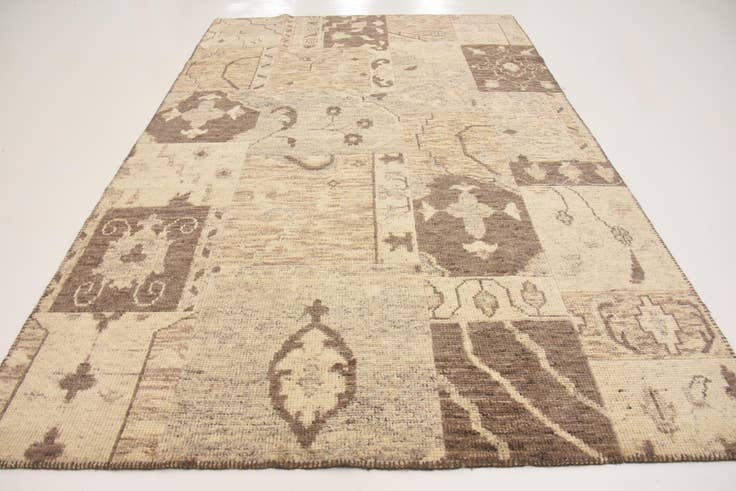 Detail image of 6' 5 x 9' 9 Hand Knotted Patchwork Wool Rug
