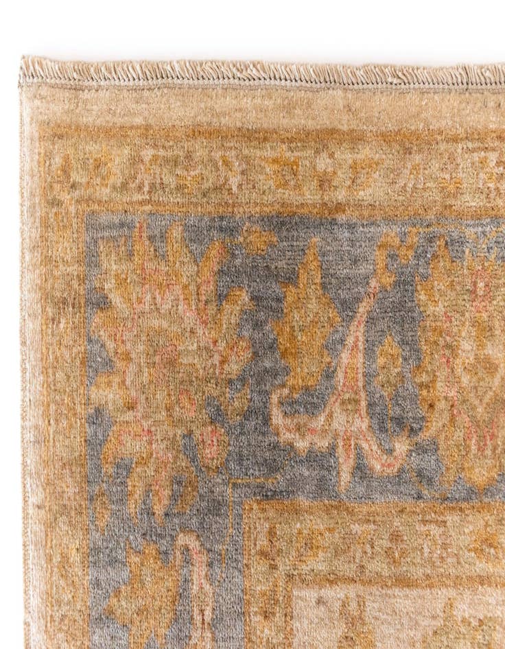 Detail image of 6' 7 x 9' 7 Peshawar Ziegler Wool Rug