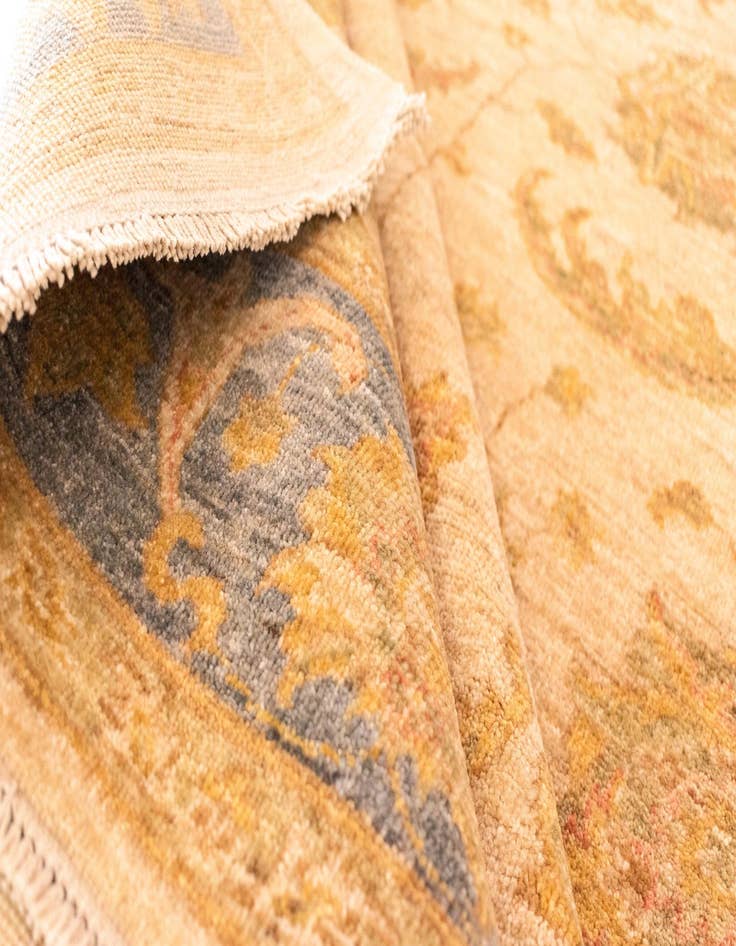 Detail image of 6' 7 x 9' 7 Peshawar Ziegler Wool Rug