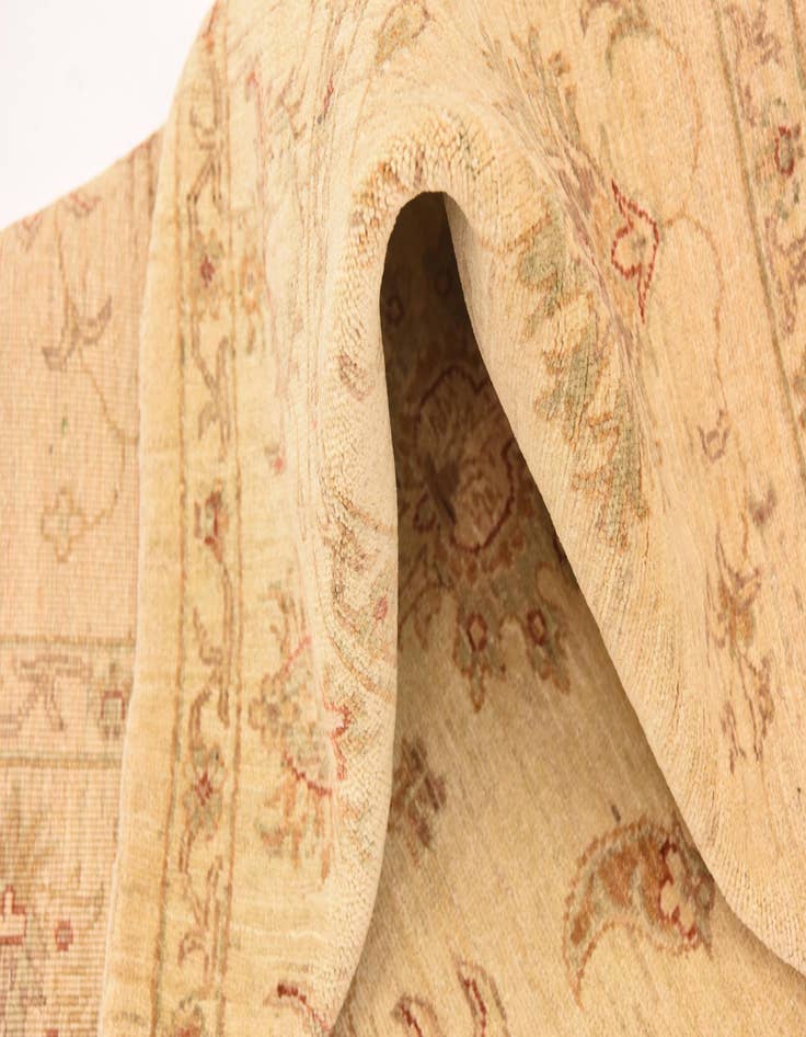 Detail image of 5' 8 x 7' 9  Hand Knotted Peshawar Ziegler Rug