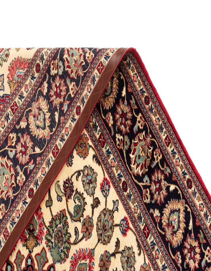 Detail image of 6' 9 x 9' 11  Hand Knotted Qom Persian Rug