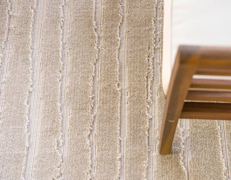 Detail image of 4' x 6' Easy-Clean Sabrina Soto Ola Indoor / Outdoor Rug