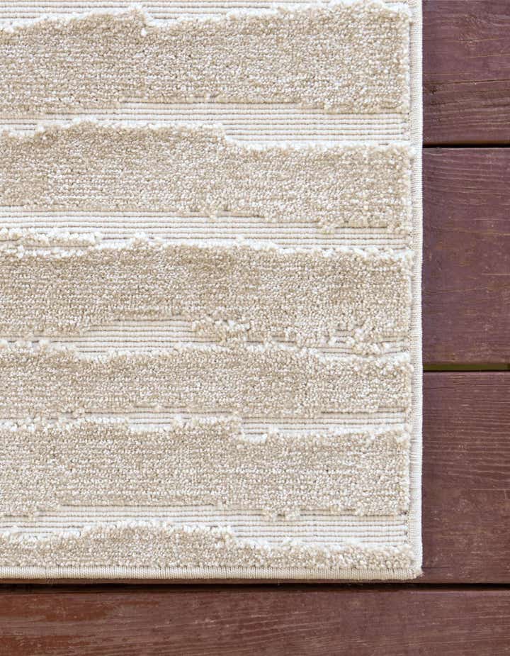 4' x 6' Easy-Clean Sabrina Soto Ola Indoor / Outdoor Rug