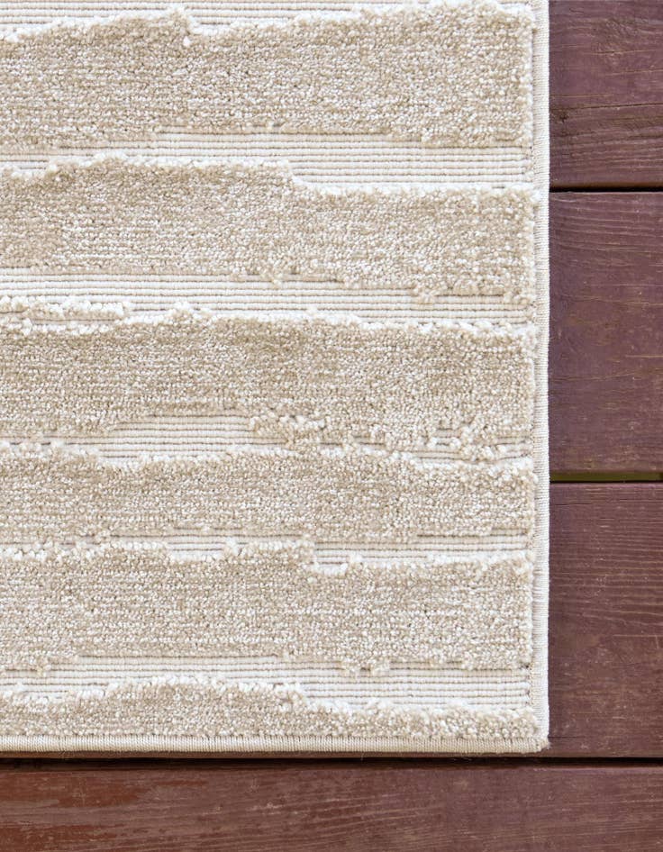 Detail image of 4' x 6' Easy-Clean Sabrina Soto Ola Indoor / Outdoor Rug