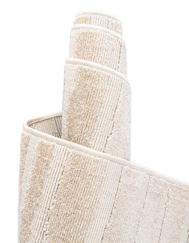 4' x 6' Easy-Clean Sabrina Soto Ola Indoor / Outdoor Rug