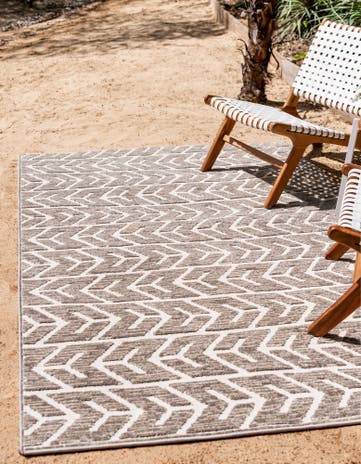 Beige Easy-Clean Sabrina Soto Aston Indoor / Outdoor Rug