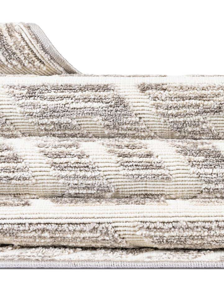 5' x 8' Easy-Clean Sabrina Soto Aston Indoor / Outdoor Rug