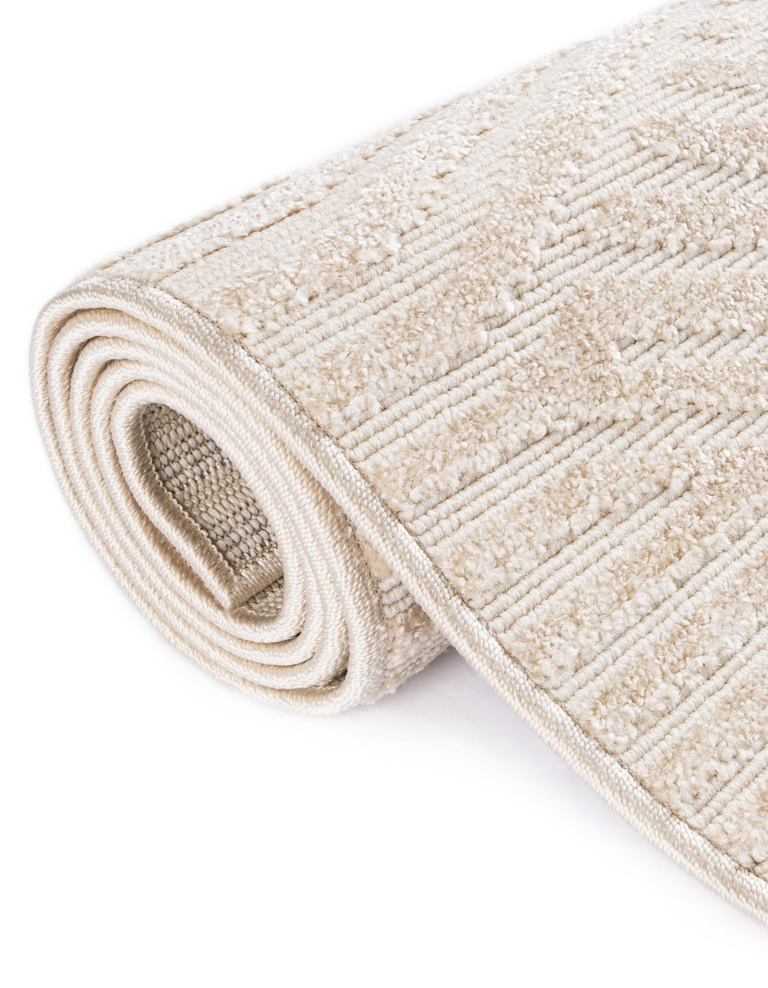 4' x 6' Easy-Clean Sabrina Soto Hudson Indoor / Outdoor Rug