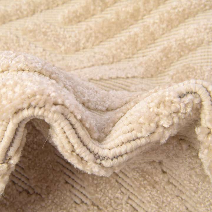 4' x 6' Easy-Clean Sabrina Soto Hudson Indoor / Outdoor Rug