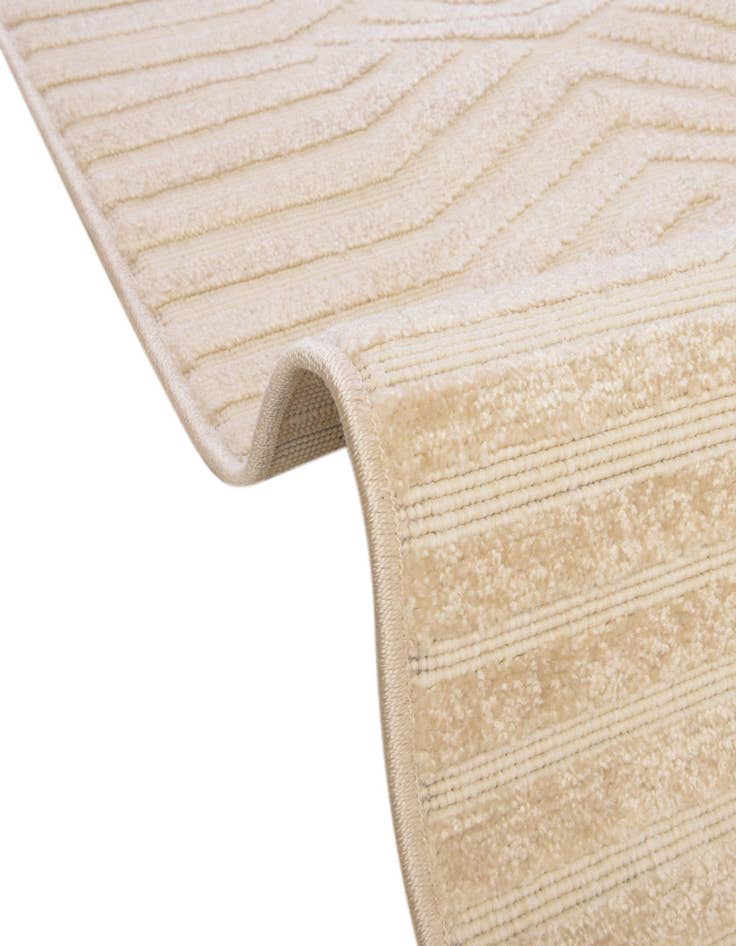 Detail image of 4' x 6' Easy-Clean Sabrina Soto Hudson Indoor / Outdoor Rug