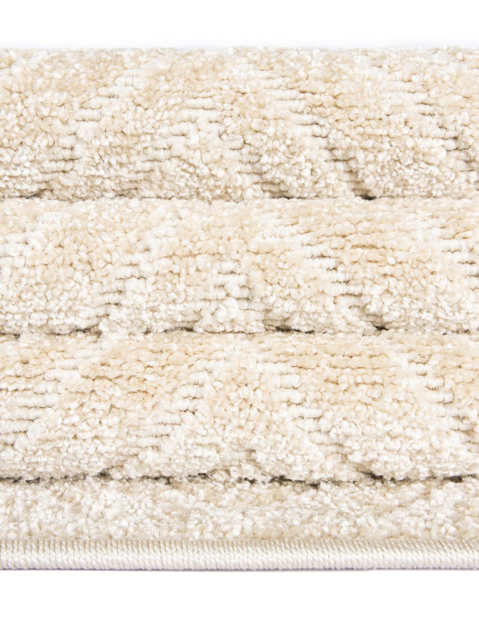 2' x 3' Easy-Clean Sabrina Soto Indoor / Outdoor Rug