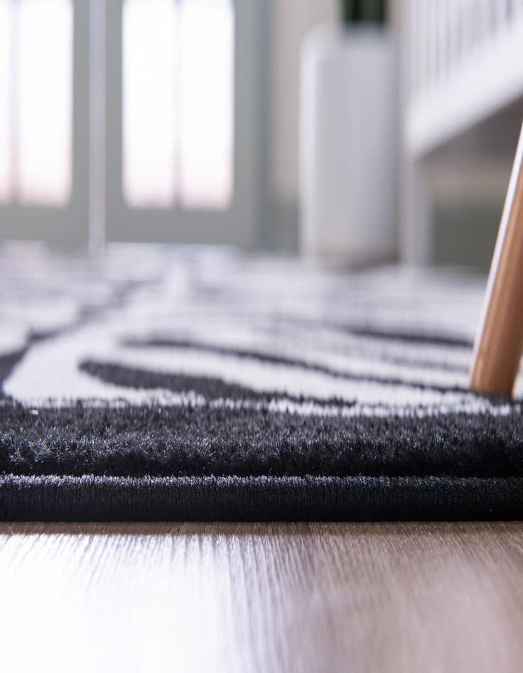 Detail image of 5' x 8' Safari Rug