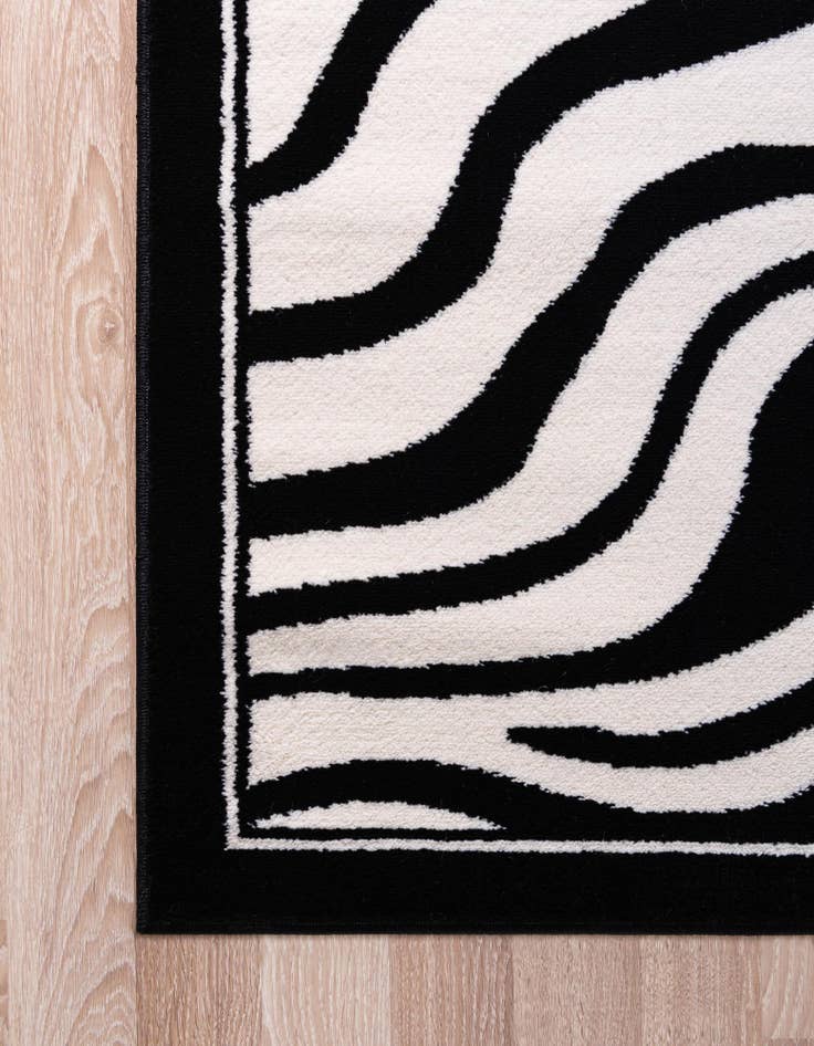 Detail image of 5' x 8' Safari Rug