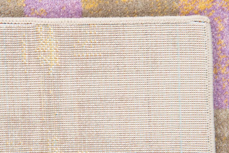 Detail image of 5' 3 x 7' 8 Santa Fe Rug