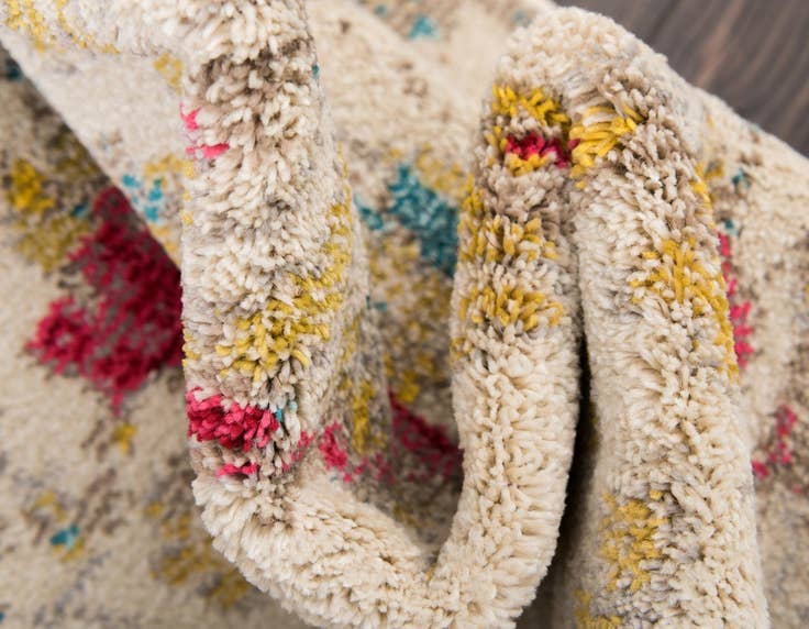 Detail image of 6' x 9' Washable Santa Fe Rug