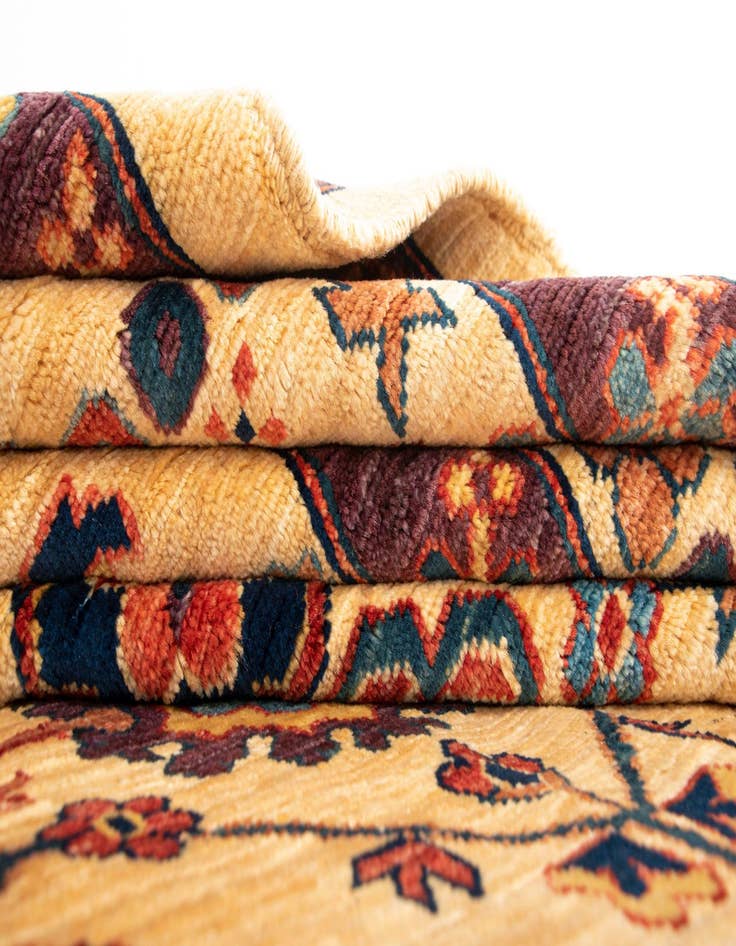 Detail image of 6' 4 x 8' 3 Sara Wool Rug