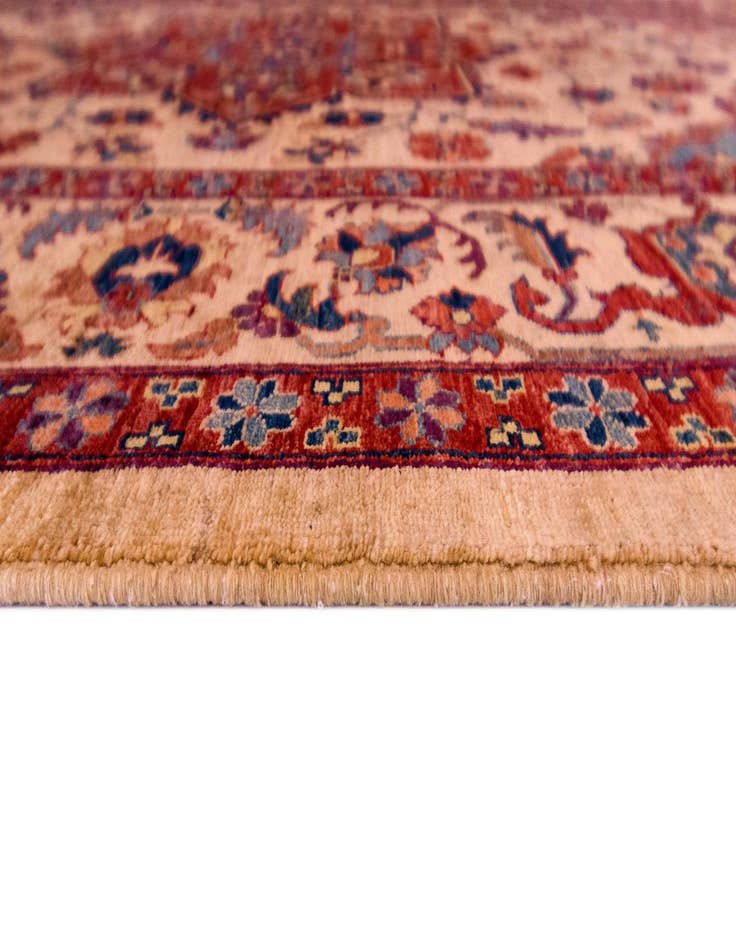 Detail image of 7' 3 x 9' 8 Sara Rug