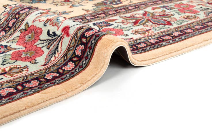 Detail image of 7' 6 x 8' 8 Sarough Wool Rug