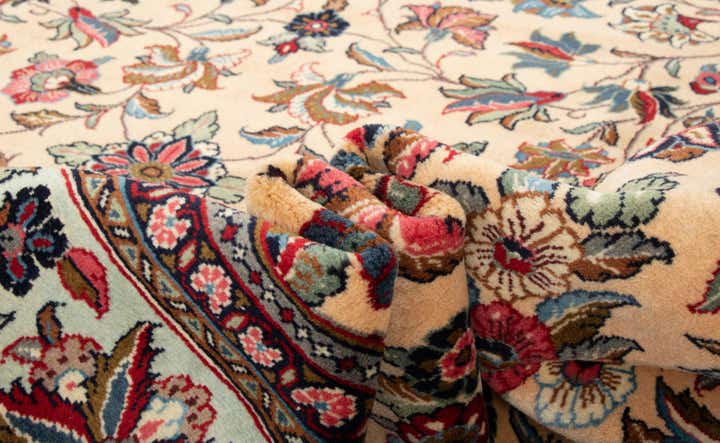 7' 6 x 8' 8 Sarough Wool Rug