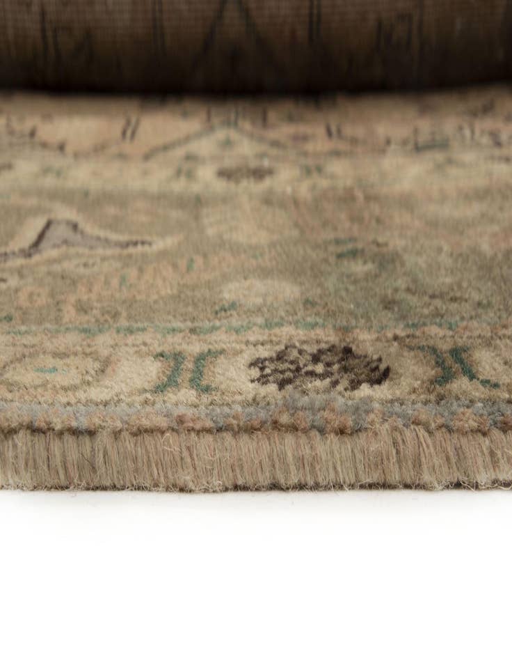 Detail image of 9' 8 x 12' 8 Hand Knotted Sarough Persian Wool Rug
