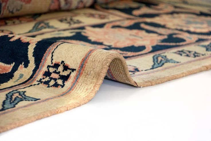 Detail image of 6' 10 x 9' 10 Hand Knotted Sarough Persian Wool Rug