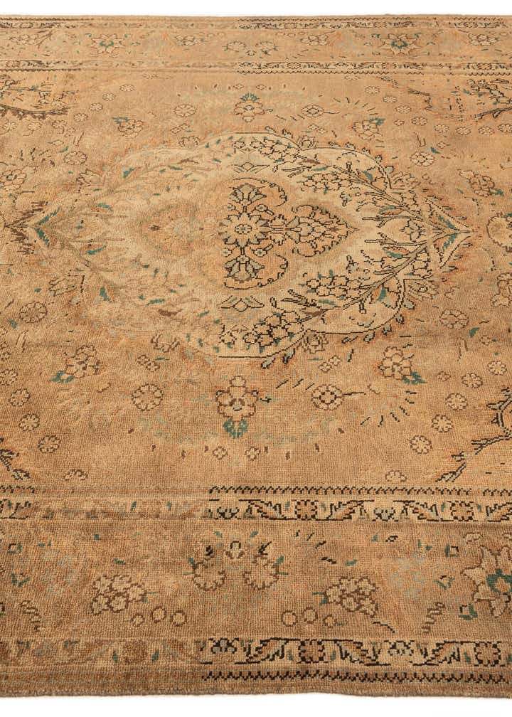 6' 8 x 9' 10 Hand Knotted Sarough Persian Wool Rug