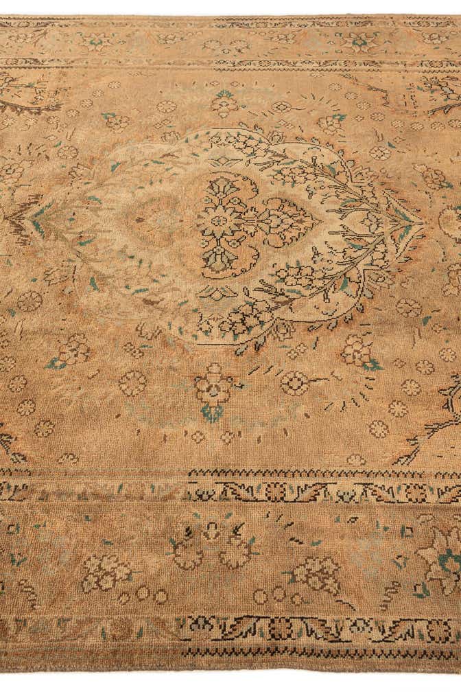 6' 8 x 9' 10 Hand Knotted Sarough Persian Wool Rug