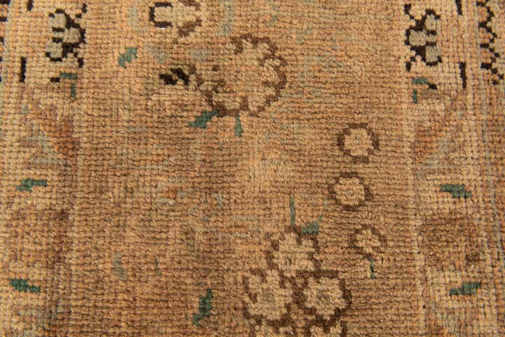 6' 8 x 9' 10 Hand Knotted Sarough Persian Wool Rug