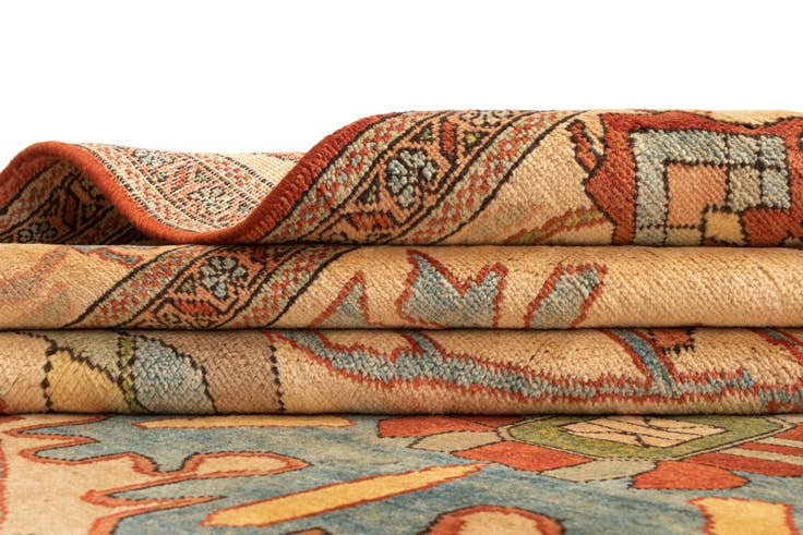 Detail image of 10' x 13' 6 Serapi Rug