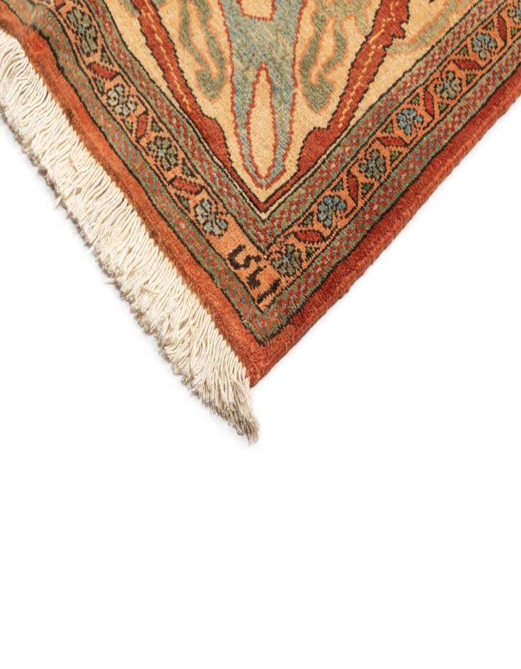 Detail image of 10' x 13' 6 Serapi Rug