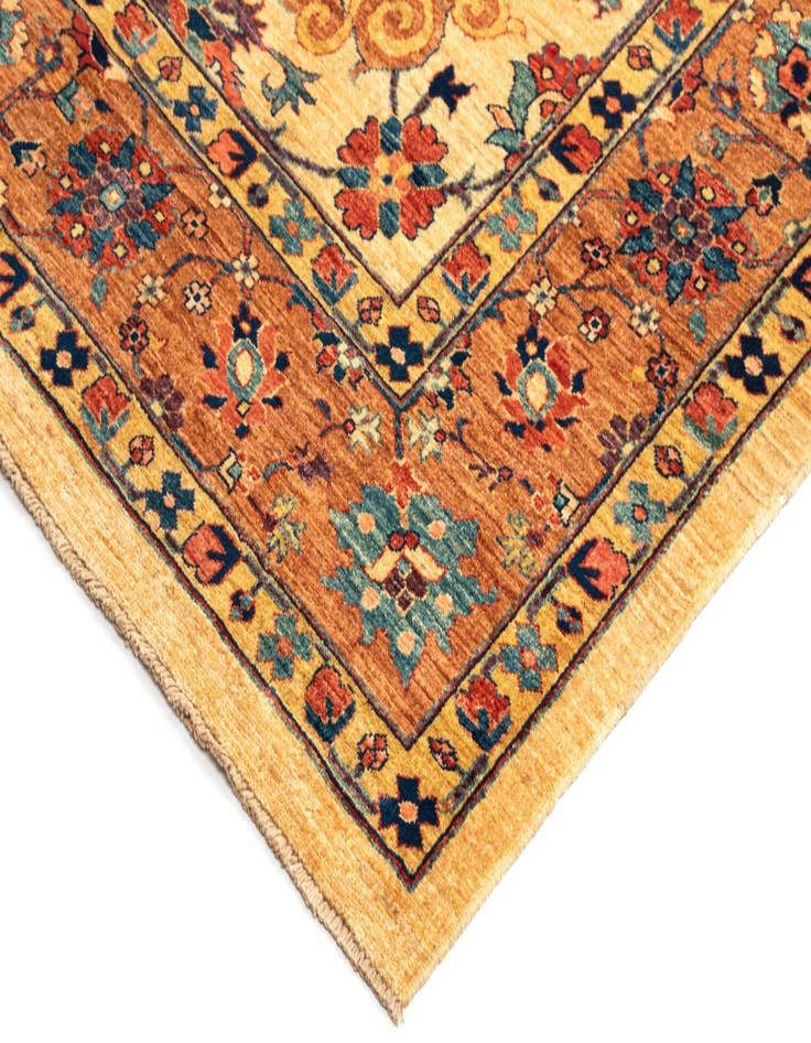 Detail image of 8' 1 x 10' 9 Serapi Wool Rug