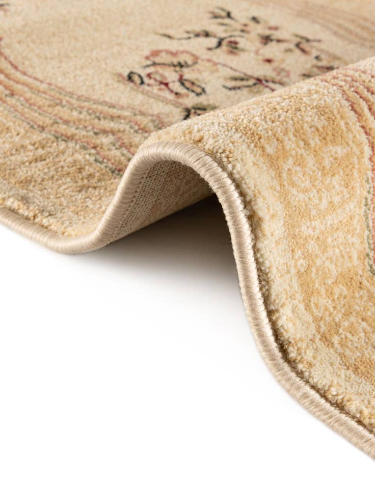 Detail image of 2' 8 x 101' Shahmir Rug