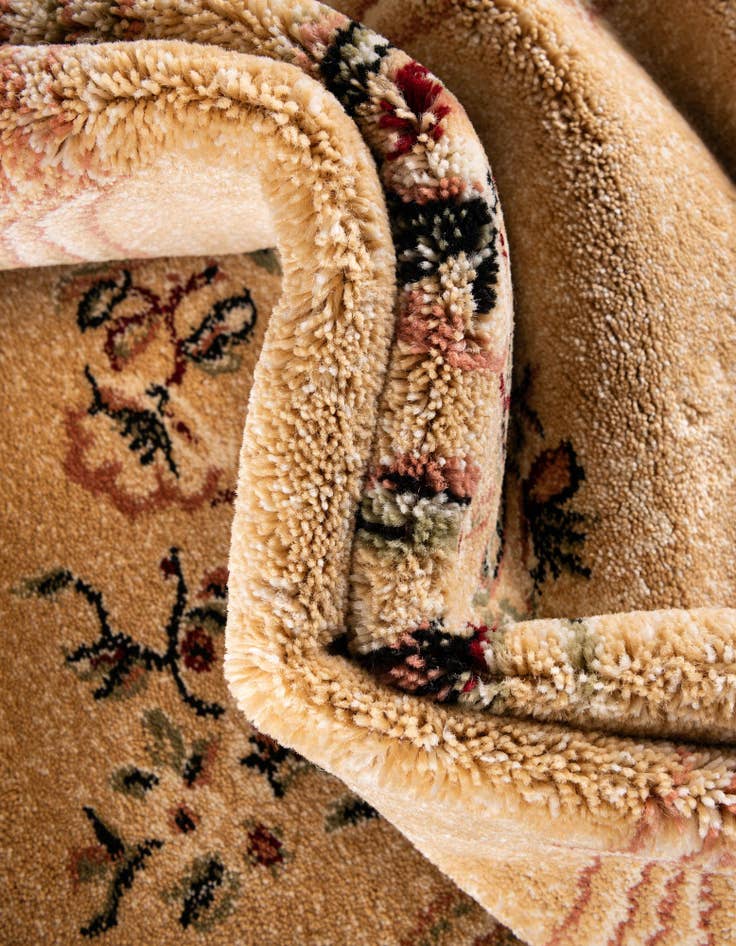 Detail image of 2' 8 x 65' Shahmir Rug