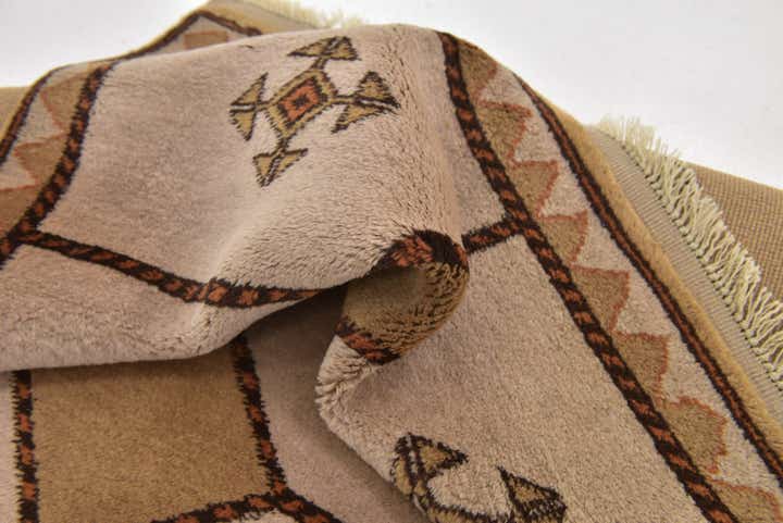 3' 7 x 5' Hand Knotted Shiraz-Gabbeh Persian Wool Rug