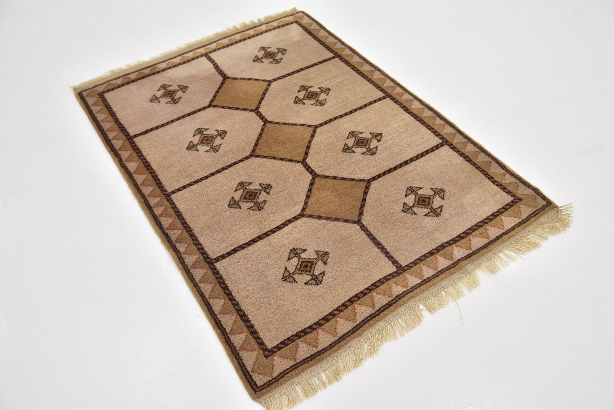 3' 7 x 5' Hand Knotted Shiraz-Gabbeh Persian Wool Rug