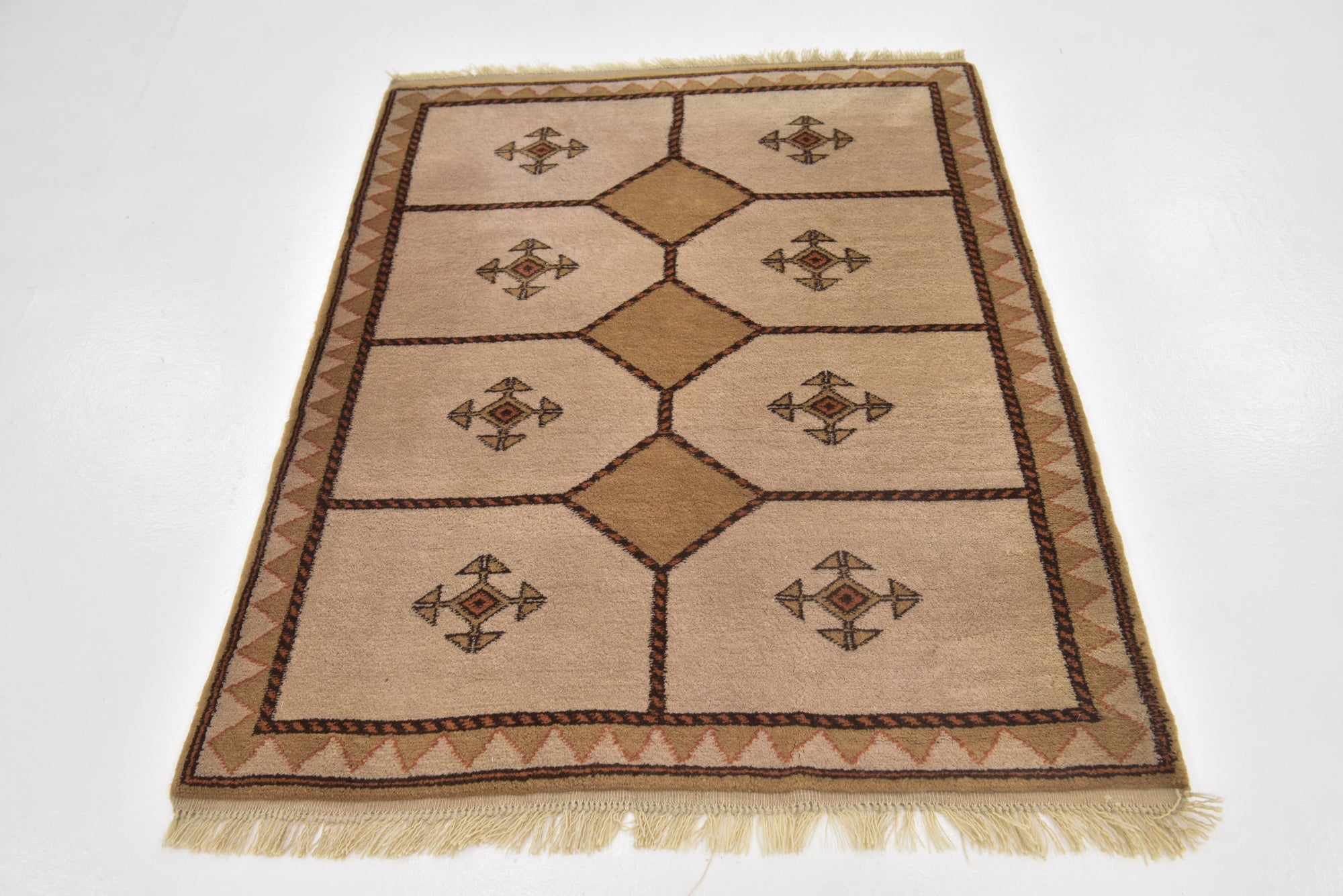 3' 7 x 5' Hand Knotted Shiraz-Gabbeh Persian Wool Rug