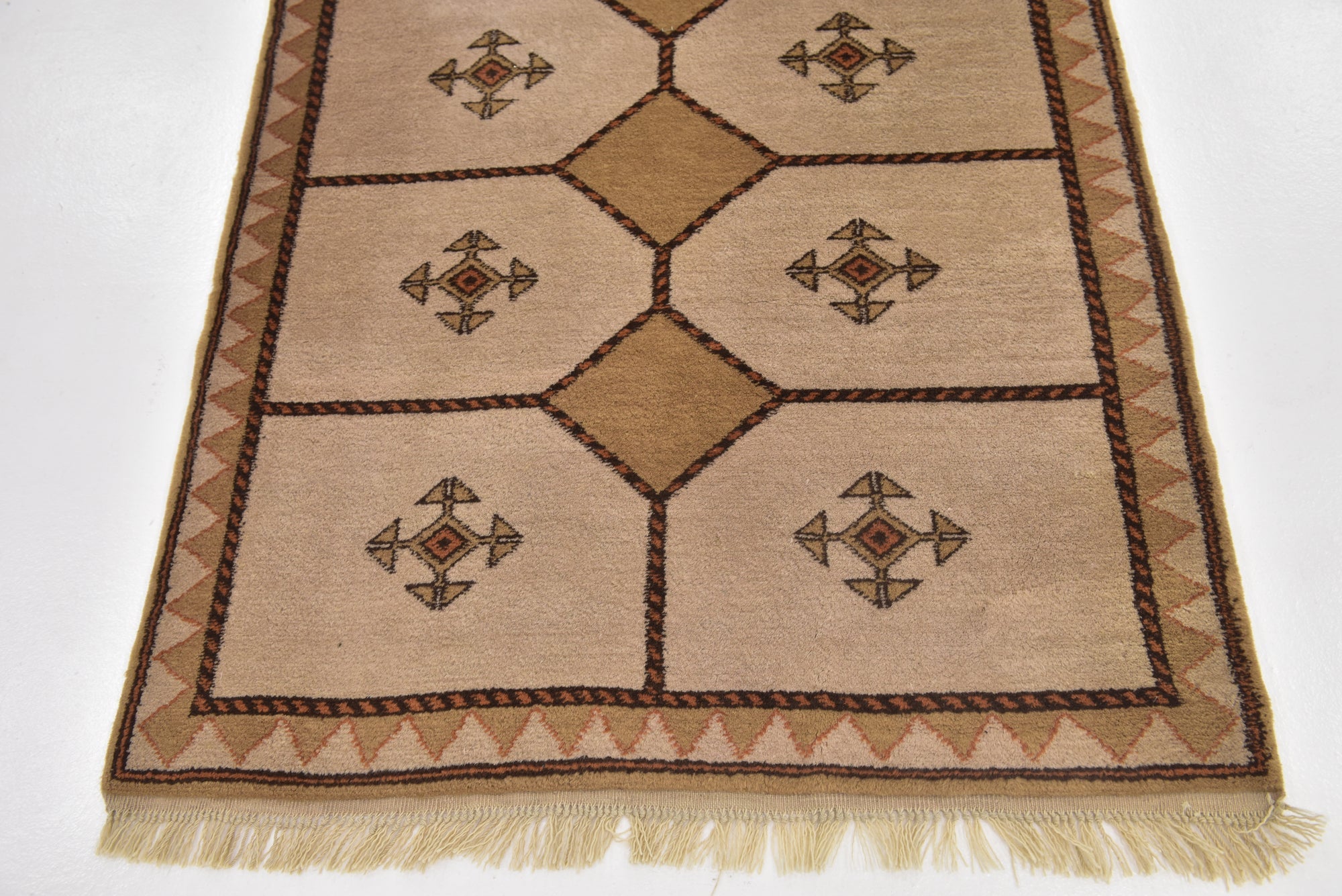 3' 7 x 5' Hand Knotted Shiraz-Gabbeh Persian Wool Rug