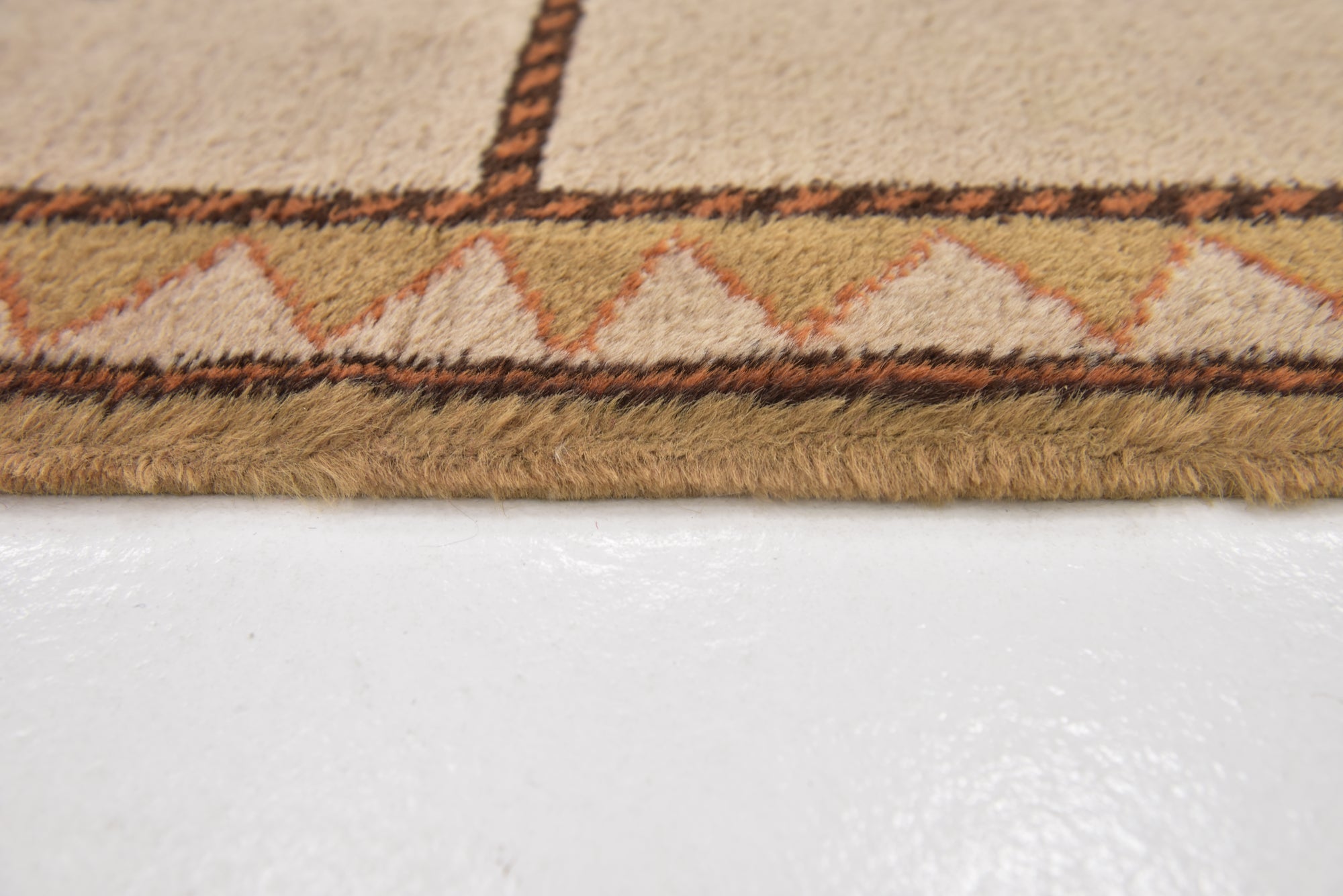 3' 7 x 5' Hand Knotted Shiraz-Gabbeh Persian Wool Rug