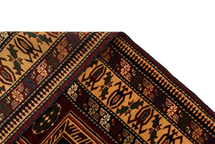 Detail image of 4' 7 x 5' 6 Shirvan Rug