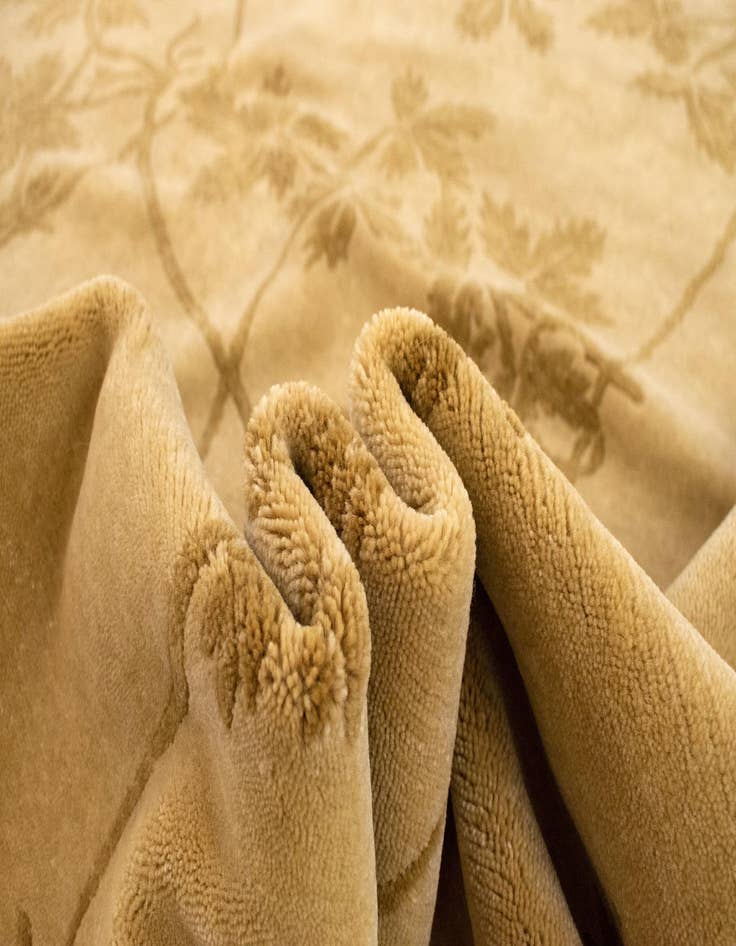 Detail image of 5' 10 x 7' 10  Hand Knotted Simla Mohair Rug