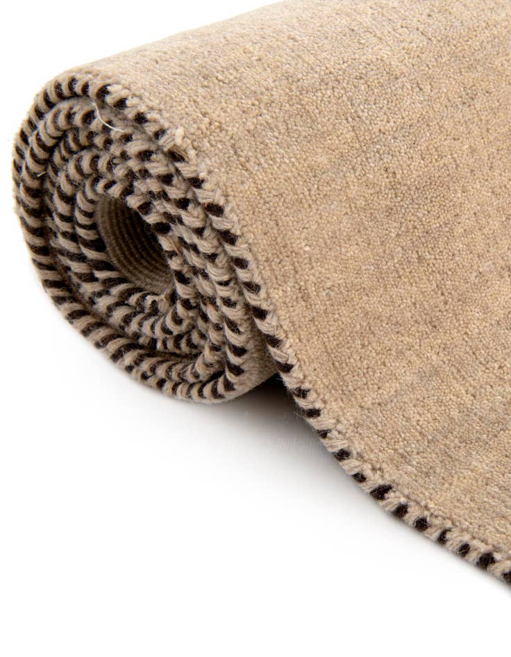 Detail image of 6' 7 x 9' 10  Hand Knotted Solid Gabbeh Wool Rug